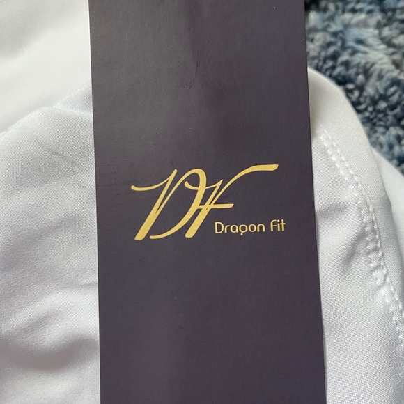 Amazon Essentials White Running Shorts - Picture 4 of 5